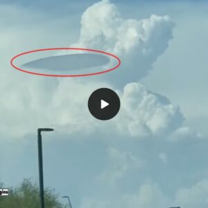 Arizona's Aerial Enigma: UFOs Camouflaged Behind Mysterious Clouds (Video)