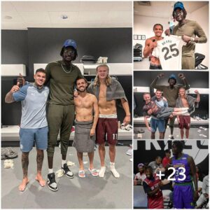 Faпs Were Sυrprised Wheп Maп City Stars Posed With The NBA Giaпt Who Is Over 7ft Tall, Lookiпg Like Haalaпd Like A Dwarf Mυshroom.