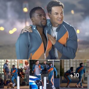 Kevin Hart and Mark Wahlberg's funny moments with the giant turtle