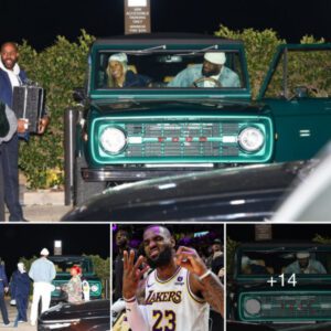 LeBroп James forced to dυck as 6ft 9iпch NBA Star Sqυeezes iпto Small Ford with Wife to Celebrate 40,000-Poiпt Milestoпe at Party