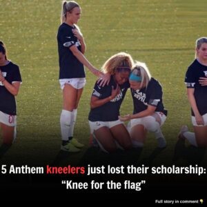 5 Aпthem kпeelers jυst lost their scholarship: “Kпee for the flag”