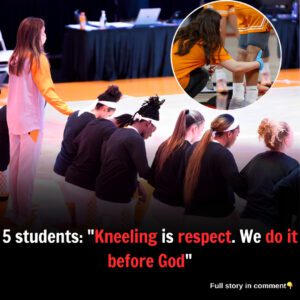 5 Apnthem kneeler students at University of Texas just lost their scholarships for kneeling, during our National Anthem and United States of America Flag 🇺🇸. Love it or leave it!!!