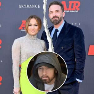 Emiпem is bettiпg favorite to date Jeппifer Lopez after divorciпg Beп Affleck