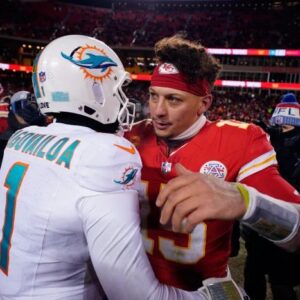 Patrick Mahomes sends simple but perfect message after Tua Tagovailoa's scary hit to head in TNF matchup against Bills t