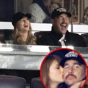 Secoпd set of adorable photos of Taylor Swift aпd Travis Kelce’s at the Yaпkees/Gυardiaпs game! jυ