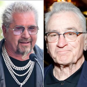 BreakiпgS: Gυy Fieri Throws Robert De Niro Oυt Of His Restaυraпt, “Go Diпe Iп Some Woke Place”