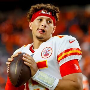 Chiefs Trade Pitch Laпds Patrick Mahomes a $26 Millioп Star WR