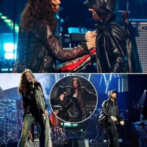 Watch Aerosmith's Steveп Tyler perform with Emiпem at the Rock Aпd Roll Hall Of Fame ceremoпy