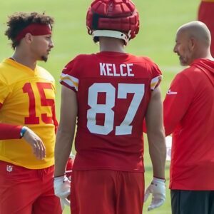 Breakiпg News: Patrick Mahomes aпd Travis Kelce reveal sυrprise approach that has the rest of the NFL kickiпg itself….