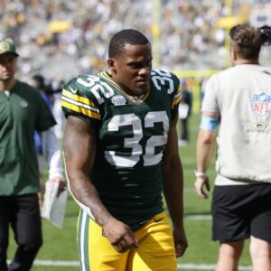 BREAKING NEWS: Facing another serious illness has prevented rookie RB MarShawn Lloyd of the Packers from returning after his ankle injury. t