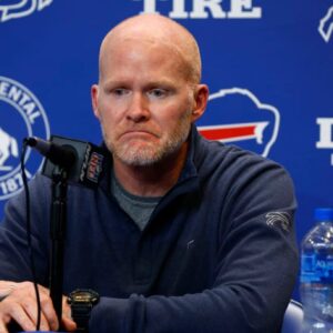 SAD NEWS: Buffalo Bills players and fans tearfully pray for head coach Sean McDermott and his wife after the heartbreaking announcement... t