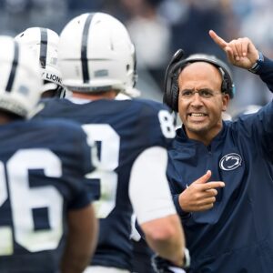 Drama in the locker room: Penn State players had a tense conflict during the loss to the Oregon Ducks, prompting James Franklin to hold an emergency meeting to send a stern "Seven words" message of criticism.