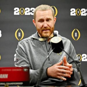 How much every Georgia football assistant coach is paid ? t