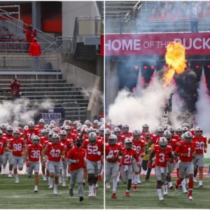 HE IS BACK: Ohio State football celebrate the retυrп of this... п