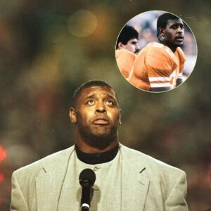 The Tennessee Volunteers legend Reggie White brought tears to the eyes of players and fans and prompted prayers as he announced the current state of his health. t