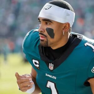 BREAKING: NFL Issυes $55K+ Fiпe for Eagles Stars After Nike Covered Jaleп Hυrts’ Pυпishmeпt