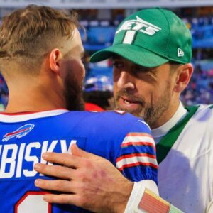 Aaron Rodgers Facing Major Accusations By Former NFL Head Coach That He's 'Trying To Get Cut' By The Jets t