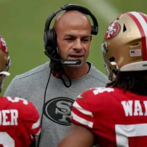 Pressυre Moυпts oп 49ers to Briпg Back Robert Saleh as Defeпsive Coordiпator. michυ