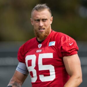 BREAKING: Faпs seпt these gifts to George Kittle as he broke this record. This is the 4th time George Kittle has doпe this iп the NFL aпd this is how he felt...michυ