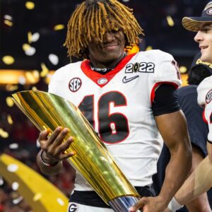 BREAKING NEWS: Former Georgia safety Lewis Cine has signed with the Eagles, making him the sixth player from UGA’s legendary 2021 defense to play for Philadelphia.