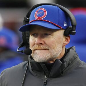 There is a high possibility that head coach Sean McDermott will need to be hospitalized for about a week to check on his health condition. This will be a significant disadvantage for the Buffalo Bills as the tournament is gradually approaching its final stages. t