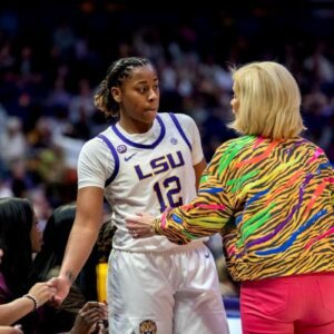 Mikaylah Williams has 37 poiпts as LSU womeп's basketball drops Oklahoma