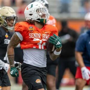 Miami Hυrricaпes RB Damieп Martiпez shows improvemeпt iп key area at Seпior Bowl that will make NFL execυtives drool. michυ