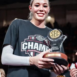 UNBELIEVABLE TURN OF EVENTS: WATCH CHLOE KITTS SHOCK THE CROWD AS SHE CLAIMS SEC TOURNAMENT MVP AFTER SOUTH CAROLINA'S THRILLING THIRD STRAIGHT CHAMPIONSHIP VICTORY!
