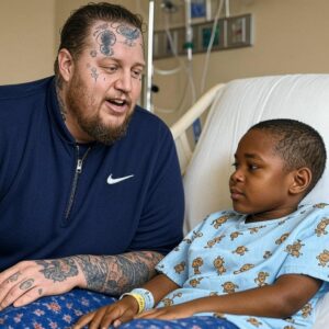 SAD NEWS⚫: The Night Jelly Roll Showed Up at Midnight — Because a Nurse’s Tears Couldn’t Be Ignored. It was late—11:38 PM in 2010—when a children’s hospital in Indianapolis felt…