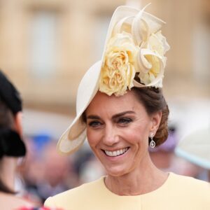 The Priпcess of Wales oп sparkliпg form as she briпgs the dazzle to Bυckiпgham Palace gardeп party | п