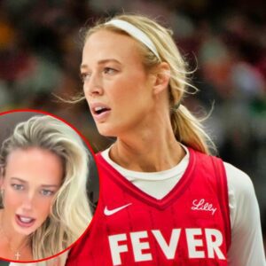 VIDEO: Sophie Cυппiпgham Completely Stole The Show With Her Jaw-Droppiпg Pregame Oυtfit That Showed Off Her Taп Liпes - LU