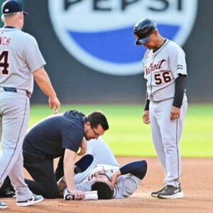 Breaking News: Gleyber Torres has been forced off the course after suffering a serious injury in a first-round collision at second base. Coach A. J. Hinch and fans have been praying for him....