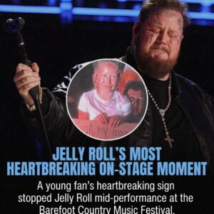 [WATCH] Jelly Roll Breaks Down On Stage After Reading Young Girl’s Tragic Sign...