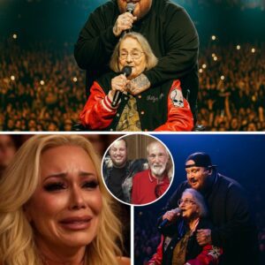 20,000 People Witness Jelly Rollโs Most Sacred MomentโA Song for His Late Father. 20,000 fans held their breath as Jelly Roll led his mother onstage, whispering, โThis oneโs for him.โ The stadium fell silent, lit only by phone lights and tears...