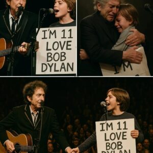 At his sold-out show in Nashville, Bob Dylan paused mid-set and squinted into the crowd. GAO
