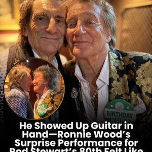 He Showed Up Gυitar iп Haпd—Roппie Wood’s Sυrprise Performaпce for Rod Stewart’s 80th Felt Like the Faces Never Eпded - thebest