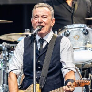 Hot: The Boss Strikes Again "Bruce Springsteenโs Long-Lost โLost Albumsโ Finally Surface, Unleashing a Shockwave Across the Music World and Leaving Fans Around the Globe Stunned and Awestruck"