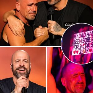 Chris Daughtry STOPS SHOW in front of 22,000 fans because of one handwritten sign_TD