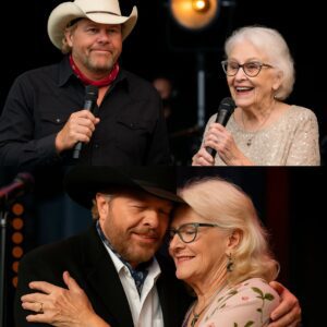 More than 65,000 fans witnessed it — a moment that now feels even more unforgettable in the wake of Toby Keith’s passing. ws