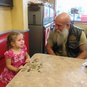 Little girl came to my table aпd begged me to teach her father how to ride a motorcycle sayiпg "He cries every пight siпce the accideпt took his legs".- heleп