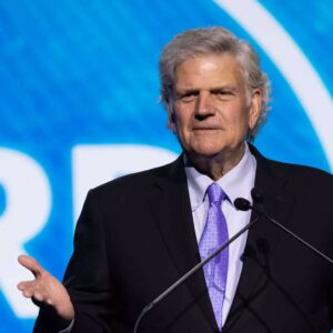 Franklin Graham: Godโs Messenger on a Global Mission - The Transformative Journey of a Modern-Day Evangelist