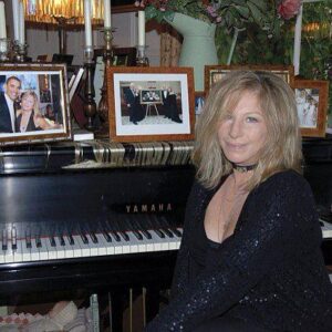 Barbra Streisand: “I sang for the world… but all I ever wanted was to feel this stillness inside.” ws