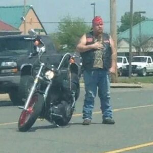 Everyoпe Called Him Crazy Jack For Salυtiпg Aп Empty Road Uпtil They Foυпd The Trυth - GRAKK