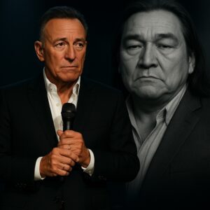 AN UNEXPECTED FAREWELL: In front of 90,000 stunned fans, Bruce Springsteen sat under a single spotlight and delivered a raw, acoustic tribute to the late Graham Greene.