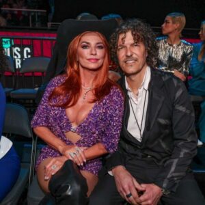 Shania Twain Sparks Buzz With Rare Tropical Vacation Photos With Husband nn