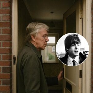 PAUL McCARTNEYโS QUIET RETURN: THE NIGHT HE FOUND HIS SONG AT HOME. At eighty-two, Paul McCartney returned alone to the red-brick house in Liverpool where his story first took shape.