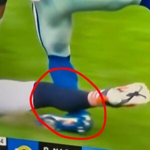 Zoomed-In Slo-Mo Footage Shows CeeDee Lamb’s Ankle Gruesomely Snapping vs. Bears [VIDEO] Full story via 🔗 in comments. 👇