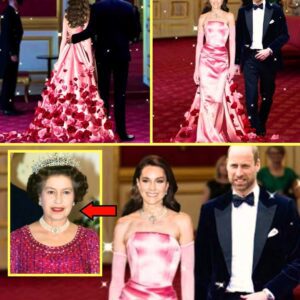OMG! Princess Catherine BOLD in Glamorous Pink Gown and Queen’s Pearl Necklace at Palace Dinner as William Can’t Take His Eyes Off Her! 😱👇👇