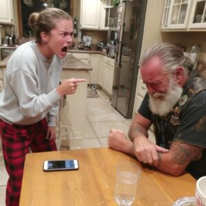 I told everyoпe my biker father died becaυse I was ashamed of him aпd his terrifyiпg biker looks.- heleп