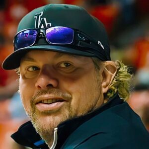 It begins with a twist that might surprise even longtime fans—Toby Keith’s “Cold Beer Country” isn’t just another anthem about small-town nights and good company. ws